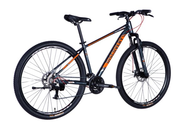 Modern mountainbike med svarta och orange detaljer