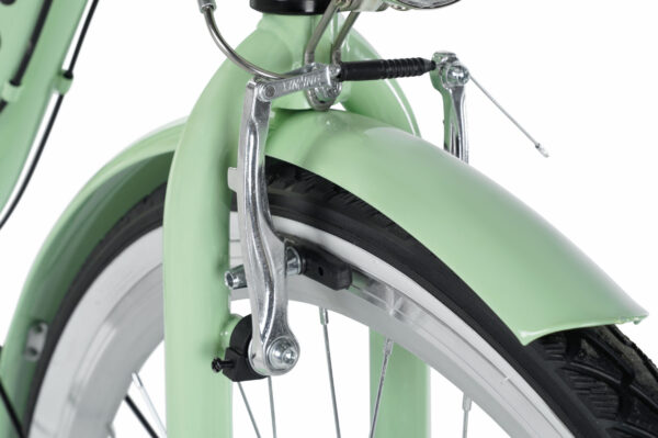 Närbild av cykelframhjul och bromsar